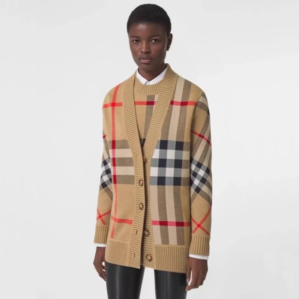 버버리 여성 브이넥 베이지 가디건 - Burberry Womens Beige Cardigan - bu361x