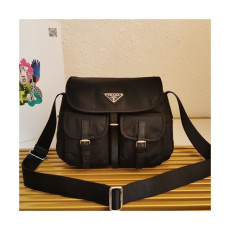 Prada 2020 Nylon Messenger Shoulder Bag,30CM - 프라다 2020 나일론 남여공용 메신저 숄더백,1BD225-1,30cm,블랙