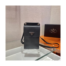 프라다]Prada 2021 Men's Leather Phone Bag,11cmPRAB0449 - 프라다 2021 남성용 레더 폰백,11cm,블랙