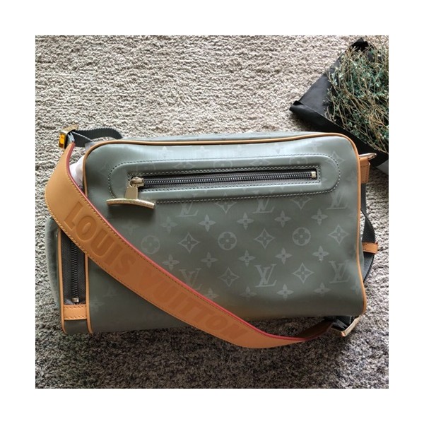 Louis Vuitton 2018 Monogram Messenger Camera Shoulder Bag,26cm - 루이비통 2018 모노그램 메신저 남성용 카메라 숄더백 LOUB0775 ,26cm,그레이