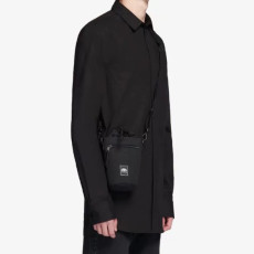 발렌시아가 남성 블랙 카메라백 - Balenciaga Mens Black Camera Bag - ba106x