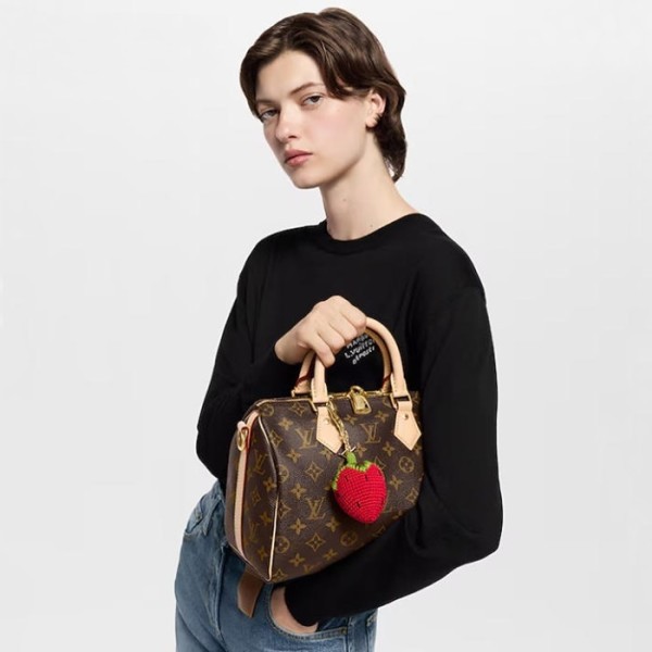 루이비통 남/녀 베리리셔스 크로셰 백 참 - Louis vuitton Unisex Berrylicious Crochet Bag Charm - acc6352x